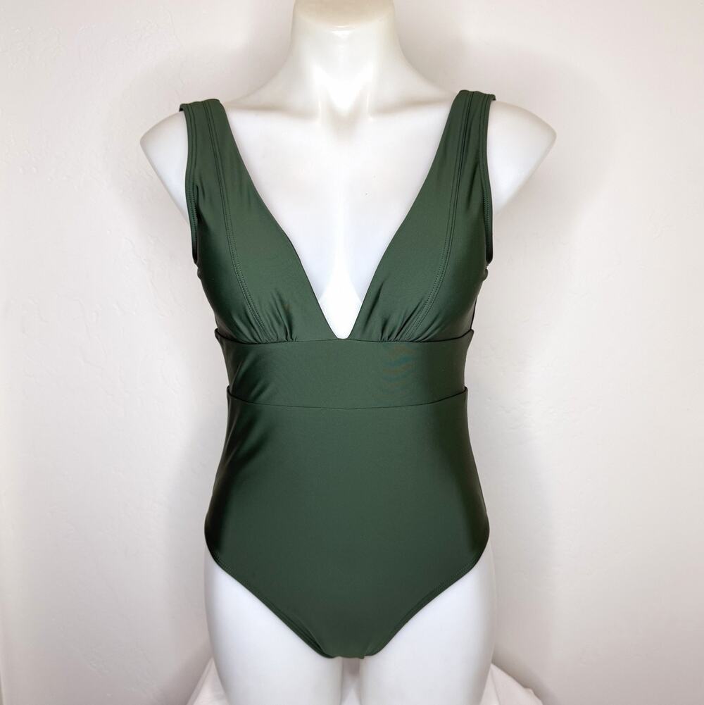 Quince Italian Plunge One Piece Swimsuit Womens Medium Palm Green V